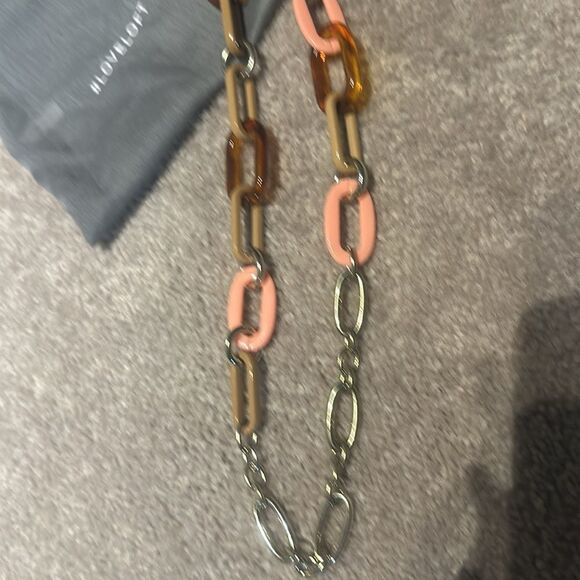 Ann Taylor Colorful Chain Link Necklace! - Picture 4 of 8